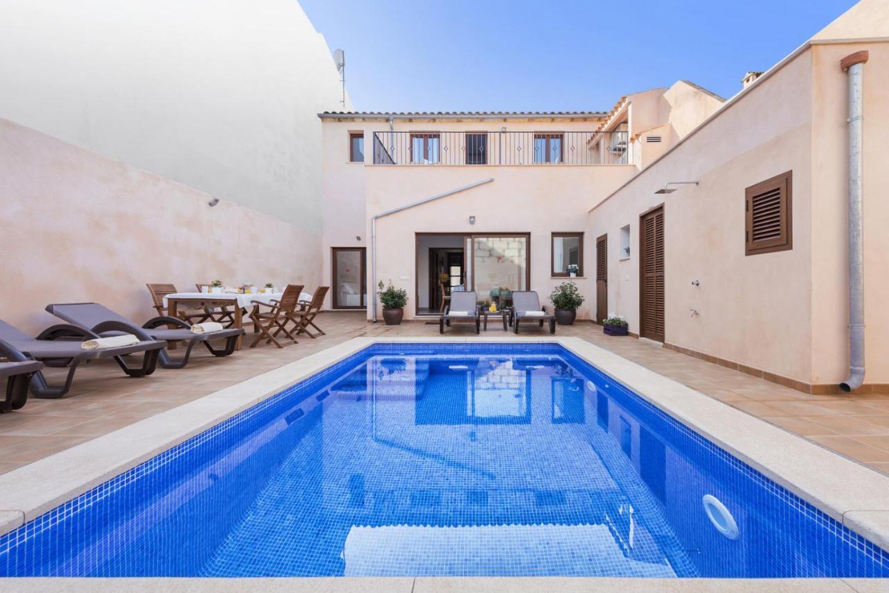 Sa Placeta New Reformed Large Town House With Pool Semesterbostad Sa Pobla