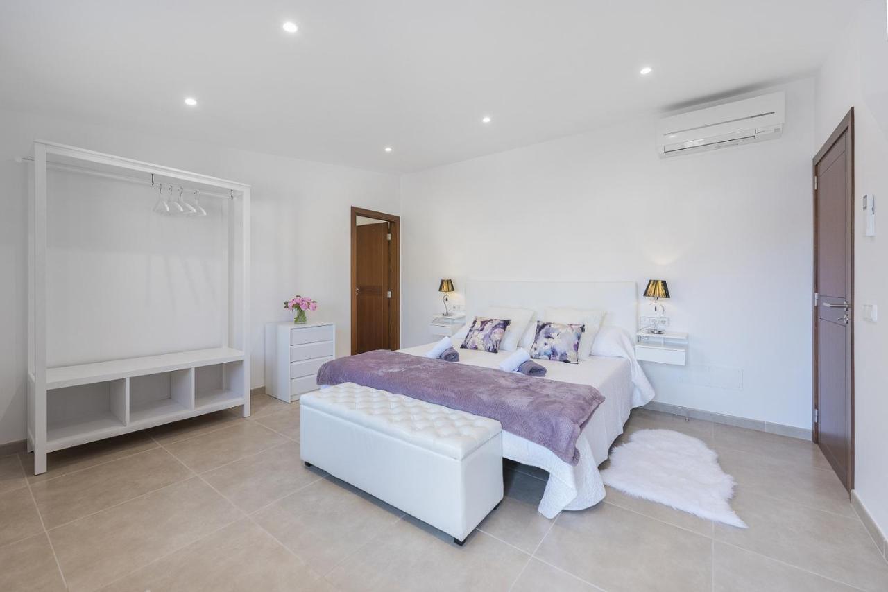 Sa Placeta New Reformed Large Town House With Pool Semesterbostad Sa Pobla